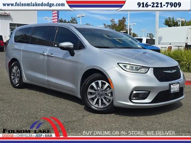 2023 Chrysler Pacifica Hybrid Touring L for sale in Folsom, CA
