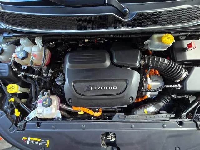 2023 Chrysler Pacifica Hybrid Touring L