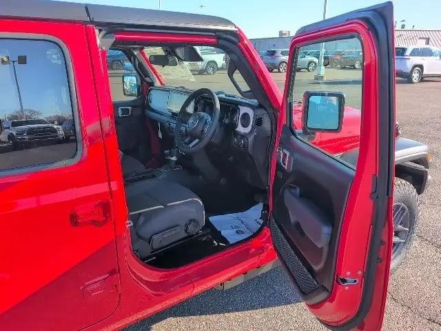 2026 Jeep Wrangler 4-Door Sport RHD 4x4
