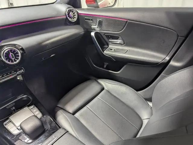 2021 Mercedes-Benz A 220 A 220