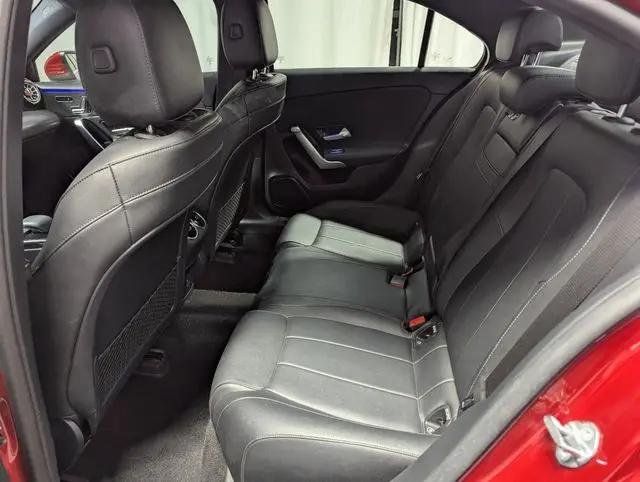 2021 Mercedes-Benz A 220 A 220