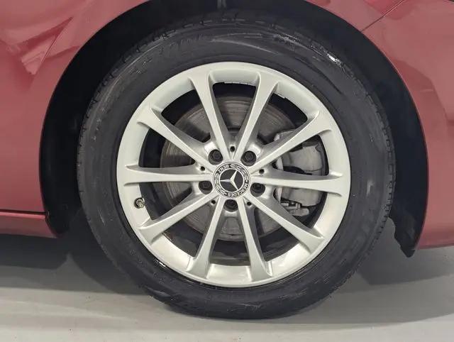 2021 Mercedes-Benz A 220 A 220