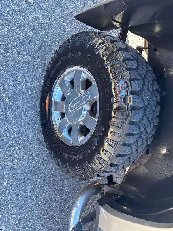 2006 HUMMER H3 SUV