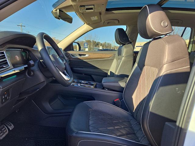 2025 Volkswagen Atlas 2.0T SEL Premium R-Line