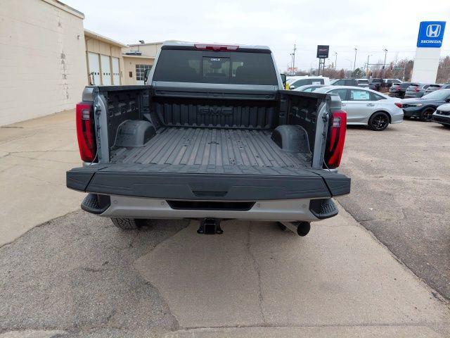 2026 GMC Sierra 2500HD Crew Cab, Standard Bed, Denali, 4WD