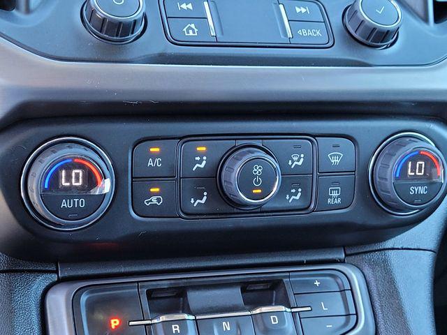 2023 GMC Acadia AWD AT4