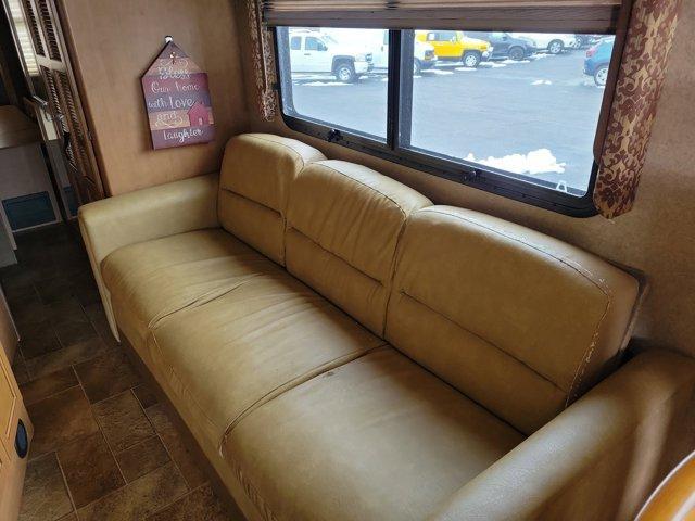 2015 Ford F-53 BASE