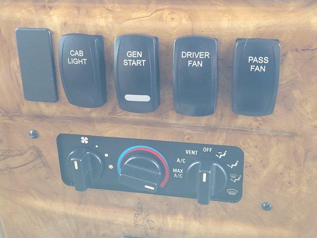 2015 Ford F-53 BASE