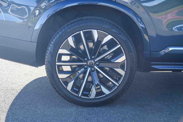 2026 Volvo XC90 Plus, B5 AWD Gas (mild hybrid), Gasoline, Bright, 7 Seats