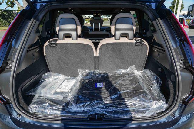 2026 Volvo XC90 Plus, B5 AWD Gas (mild hybrid), Gasoline, Bright, 7 Seats