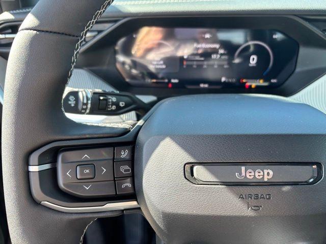 2026 Jeep Cherokee Laredo 4x4