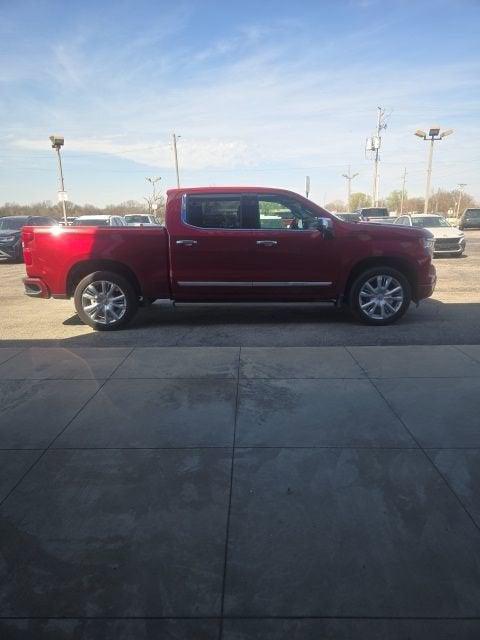 2023 Chevrolet Silverado 1500 4WD Crew Cab Short Bed High Country