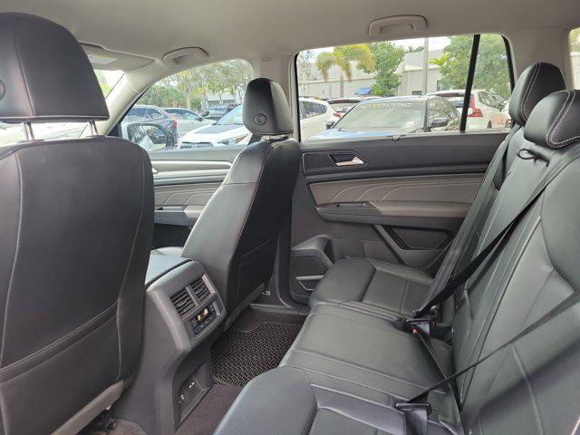 2022 Volkswagen Atlas 3.6L V6 SE w/Technology