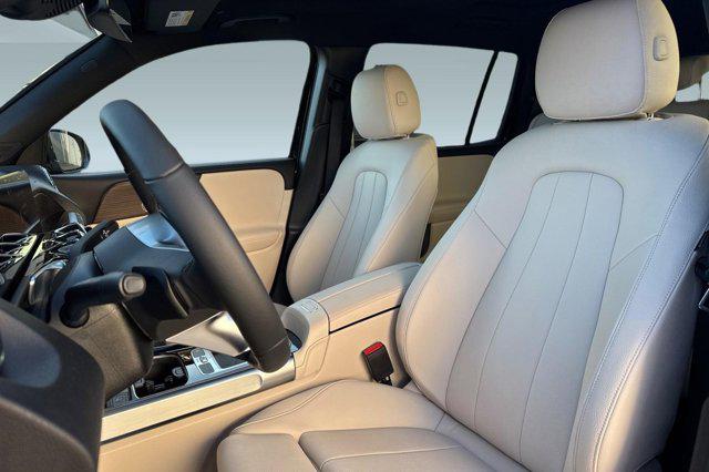 2026 Mercedes-Benz GLB 250