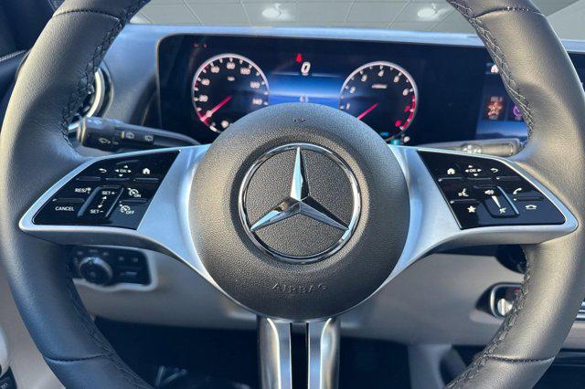 2026 Mercedes-Benz GLB 250