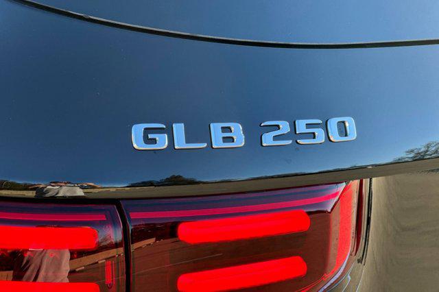 2026 Mercedes-Benz GLB 250