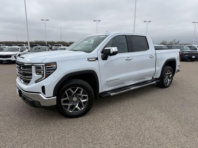 2026 GMC Sierra 1500 Crew Cab, Short Bed, SLT, RWD