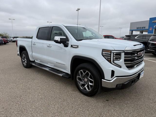 2026 GMC Sierra 1500 Crew Cab, Short Bed, SLT, RWD