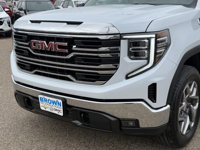 2026 GMC Sierra 1500 Crew Cab, Short Bed, SLT, RWD