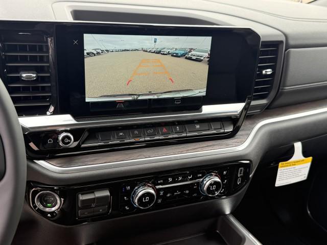 2026 GMC Sierra 1500 Crew Cab, Short Bed, SLT, RWD