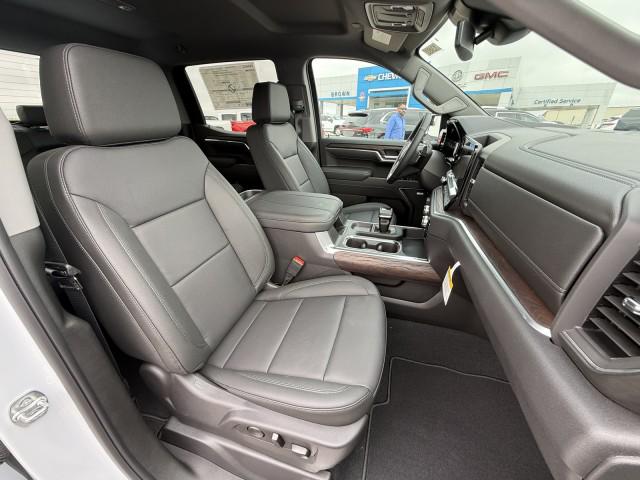 2026 GMC Sierra 1500 Crew Cab, Short Bed, SLT, RWD