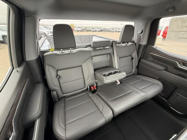 2026 GMC Sierra 1500 Crew Cab, Short Bed, SLT, RWD