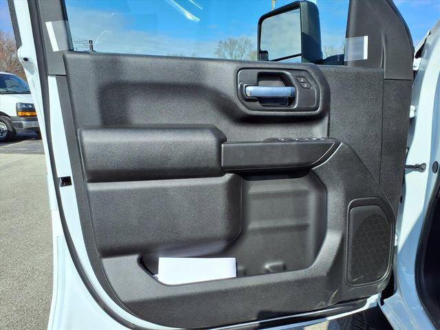 2026 Chevrolet Silverado 3500HD Crew Cab, Long Bed, WT Dual Rear Wheel, RWD