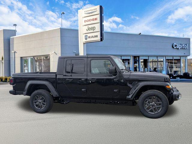 2026 Jeep Gladiator GLADIATOR SPORT S 4X4 2026 Jeep Gladiator GLADIATOR SPORT S 4X4