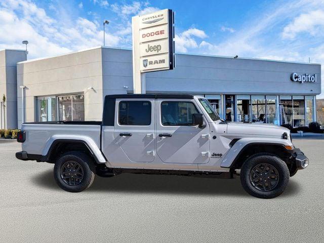 2026 Jeep Gladiator GLADIATOR SPORT S 4X4 2026 Jeep Gladiator GLADIATOR SPORT S 4X4