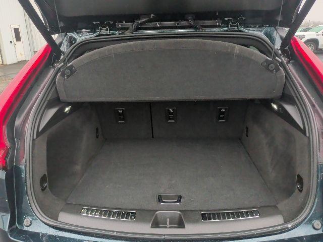 2024 Cadillac XT4 FWD Premium Luxury