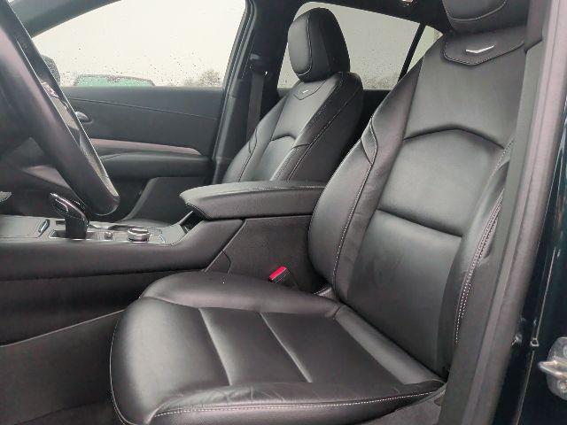 2024 Cadillac XT4 FWD Premium Luxury