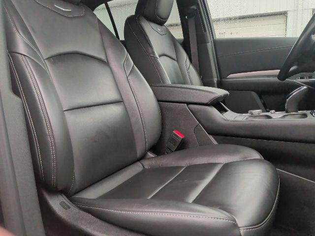 2024 Cadillac XT4 FWD Premium Luxury