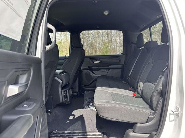 2026 Ram 1500 Express Crew Cab 4x4 5'7" Box