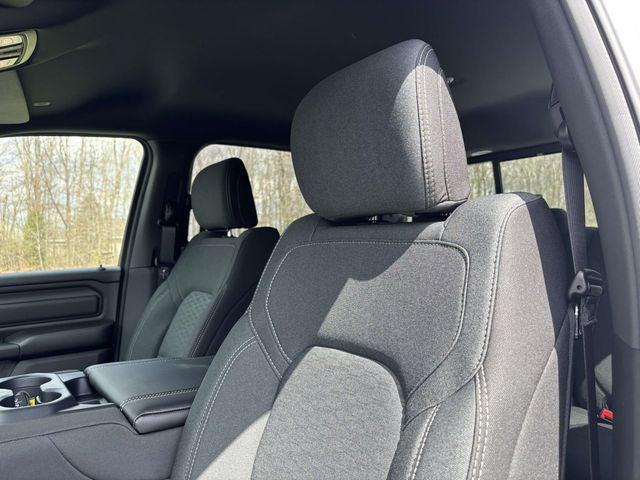 2026 Ram 1500 Express Crew Cab 4x4 5'7" Box