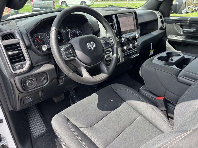 2026 Ram 1500 Express Crew Cab 4x4 5'7" Box