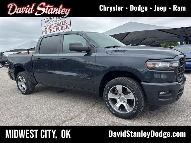 2026 RAM Ram 1500 RAM 1500 EXPRESS CREW CAB 4X4 57 BOX