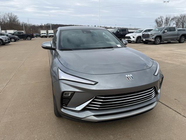 2025 Buick NV Preferred FWD