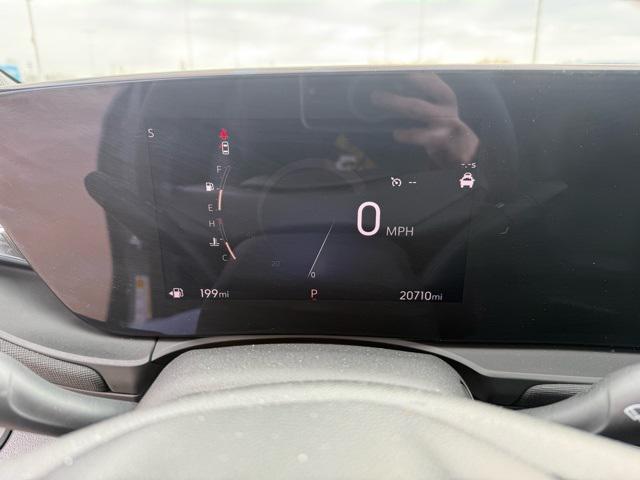 2025 Buick NV Preferred FWD