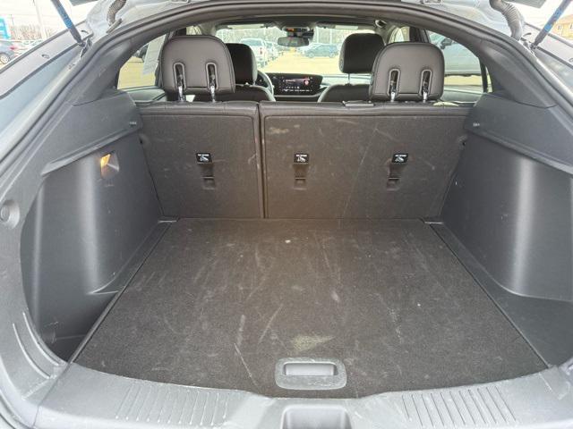 2025 Buick NV Preferred FWD