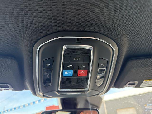 2024 Jeep Grand Cherokee L Altitude 4x4