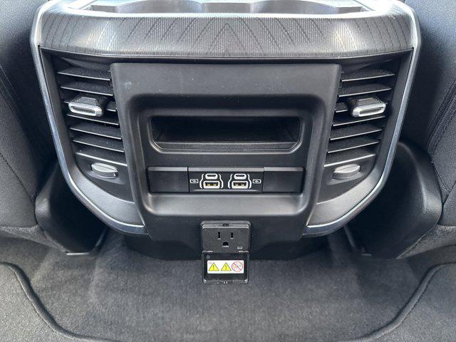 2025 Ram 1500 Big Horn Crew Cab 4x4 5'7" Box
