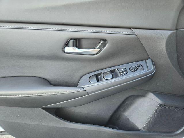 2023 Nissan Sentra SV Xtronic CVT