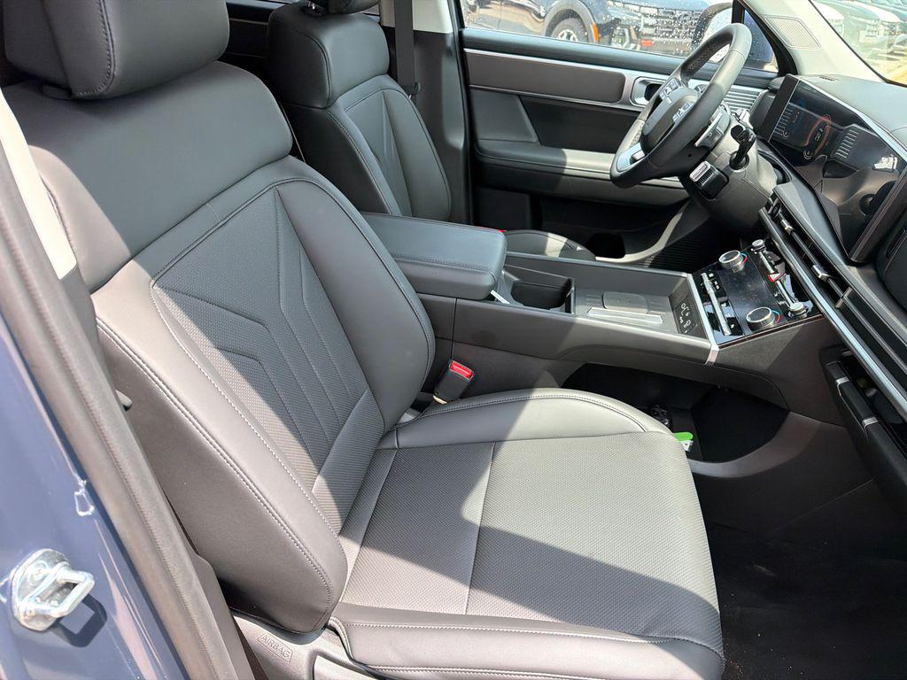 New 2026 Blue HYUNDAI SEL image 14