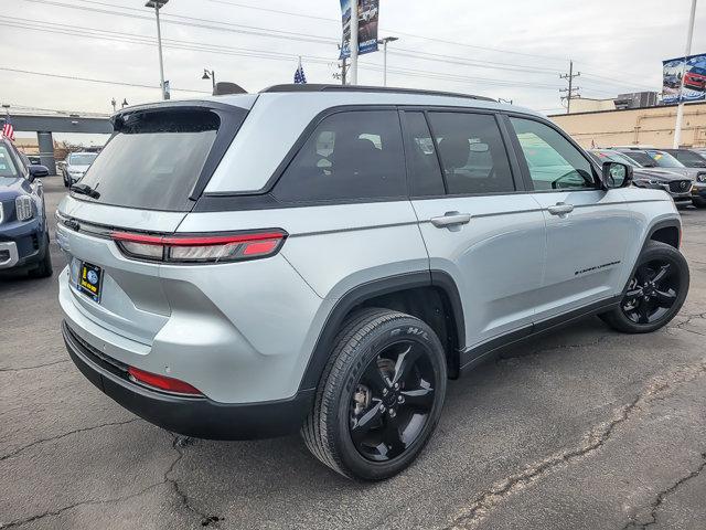2023 Jeep Grand Cherokee Altitude 4x4