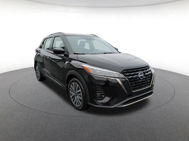 2023 Nissan Kicks SR Xtronic CVT