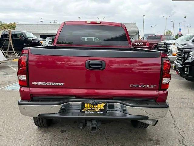 2004 Chevrolet Silverado 2500HD LS