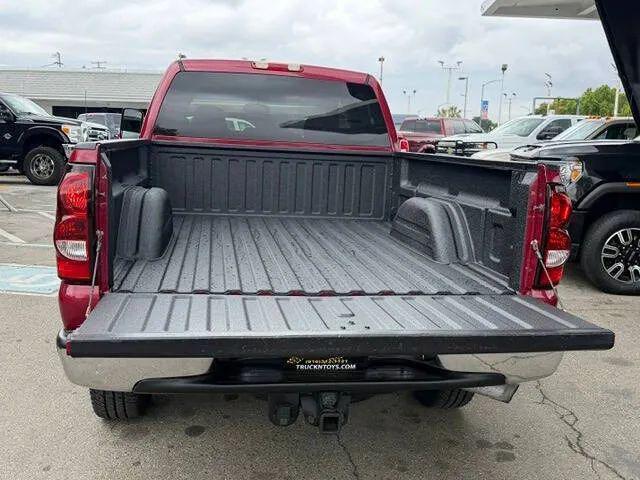 2004 Chevrolet Silverado 2500HD LS