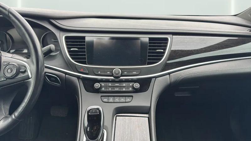 2018 Buick LaCrosse Avenir