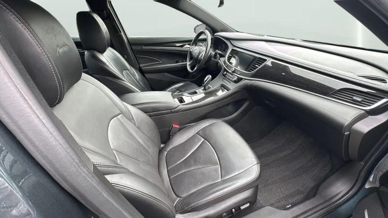 2018 Buick LaCrosse Avenir