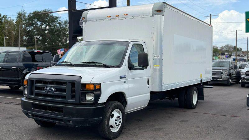2017 Ford E-350 Cutaway Base for sale in Tampa, FL